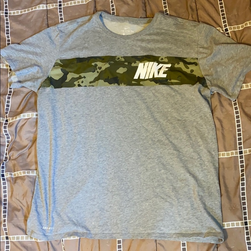 Grey Nike XXL Shirt